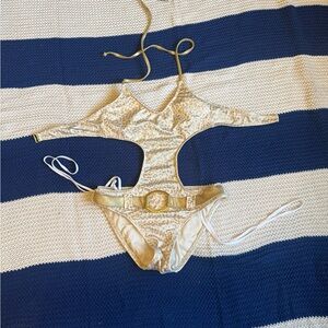 GUESS Sex Kitten Cut Out Gold One Piece Monokini Swimsuit Bathing Suit New SMALL